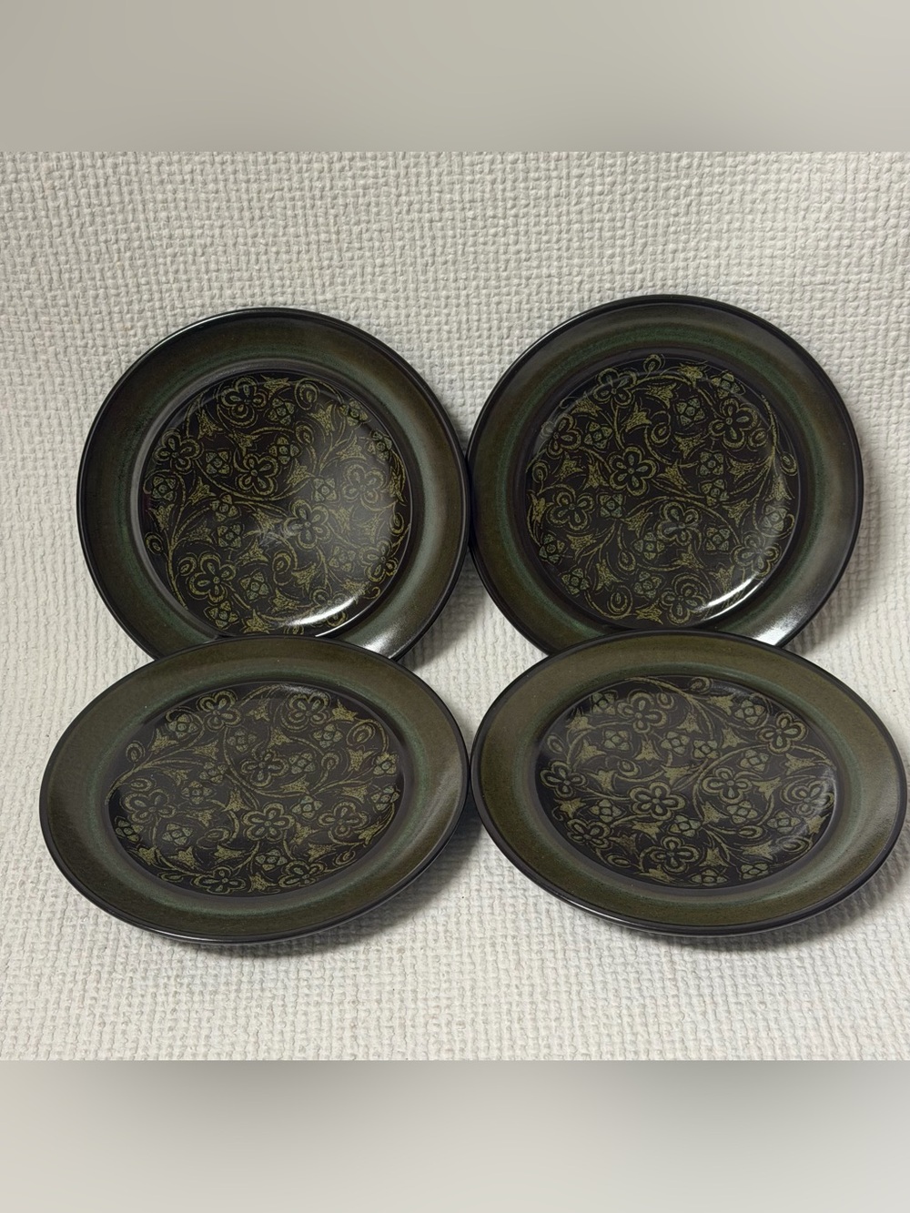 Set of 4 Franciscan MADEIRA
Earthenware Pottery Bread Plates-USA
